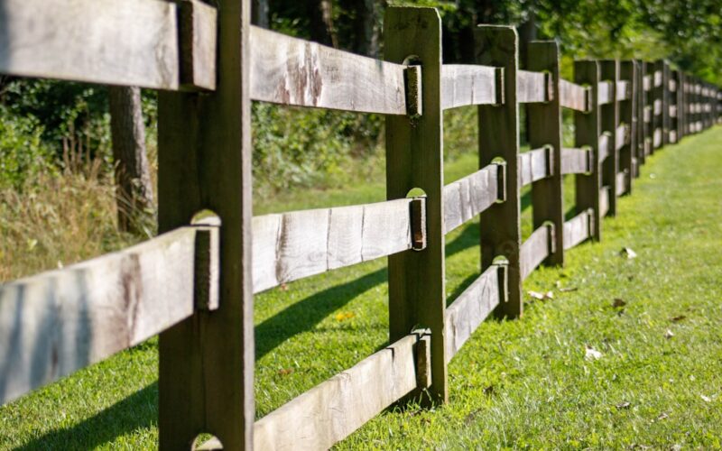 Boundary Disputes: Understanding Your Rights When Installing Garden Fencing