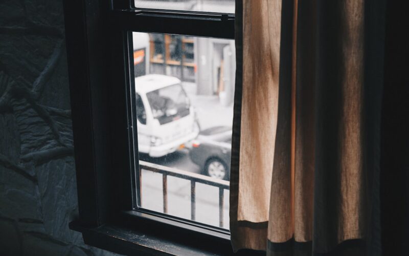 High-Rise Window Cleaning: Safety Standards and Access Solutions