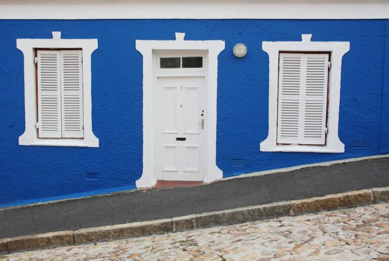 Exterior Masonry Paint: Dealing with Coastal Salt Damage