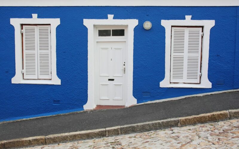 Exterior Masonry Paint: Dealing with Coastal Salt Damage