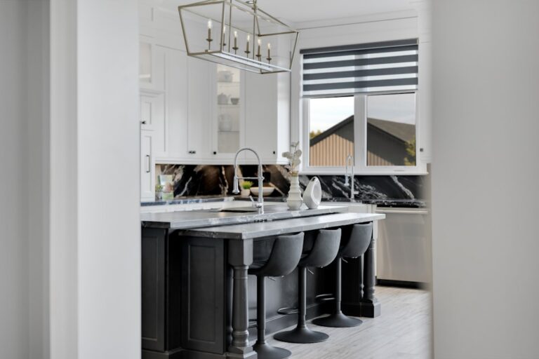 Belfast Sink Installation: Reinforcing Cabinets for Heavy Fixtures