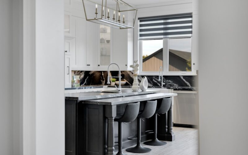 Belfast Sink Installation: Reinforcing Cabinets for Heavy Fixtures