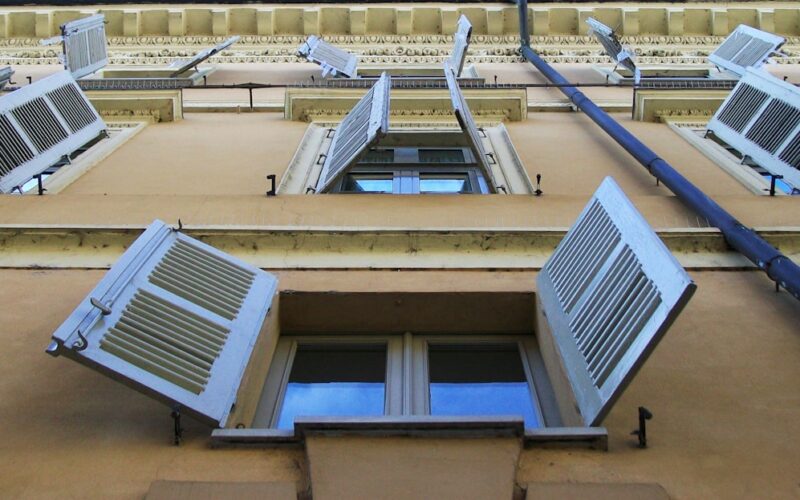 Split System vs Ducted Cooling: Best Choice for Victorian Terraces