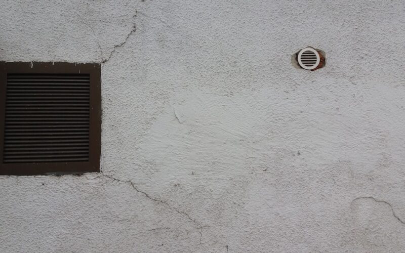 Portable AC Units vs Split Systems: UK Building Regulations