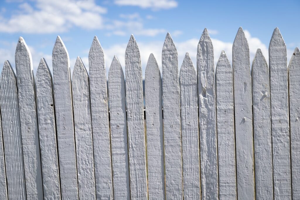 Fence Panel Heights: UK Planning Laws for Boundary Disputes