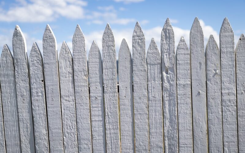 Fence Panel Heights: UK Planning Laws for Boundary Disputes