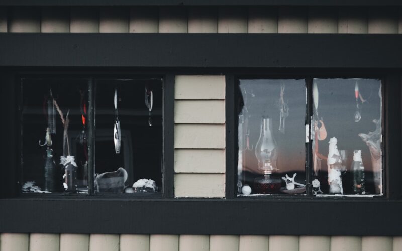 Georgian Sash Window Cleaning: Protecting Glazing Bars