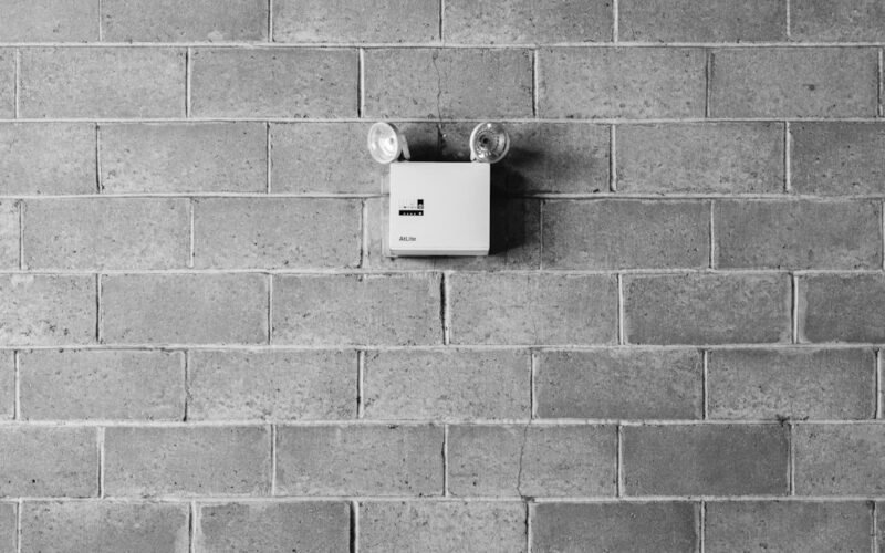 Wireless vs Wired Alarms for Rural Farm Properties