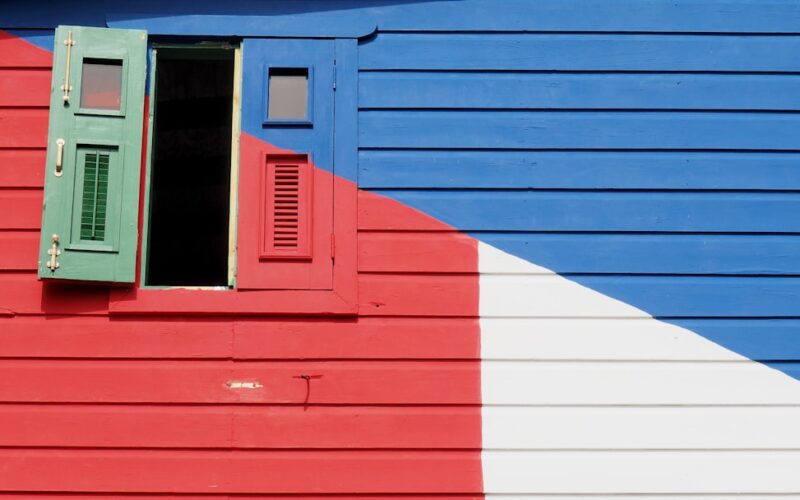Lime Wash vs Modern Paint for Cob Cottage Exteriors