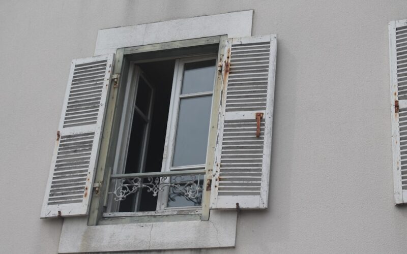 Self-Cleaning Glass vs Traditional for Conservatories