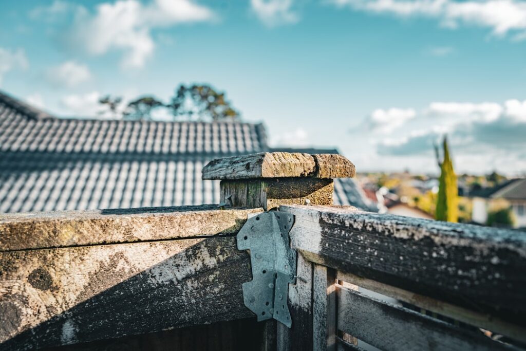 Gutter Guard Systems for Properties Under Oak Trees