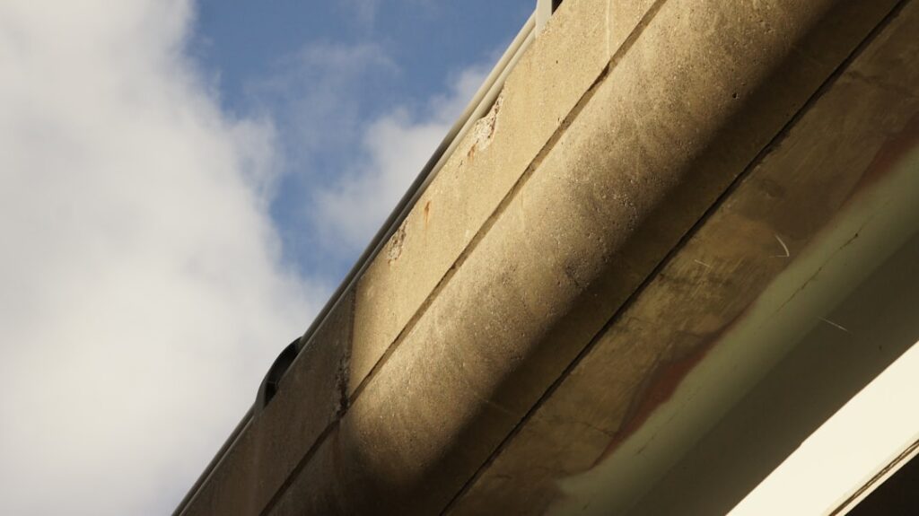 Cast Iron Gutter Restoration: Listed Building Guidelines