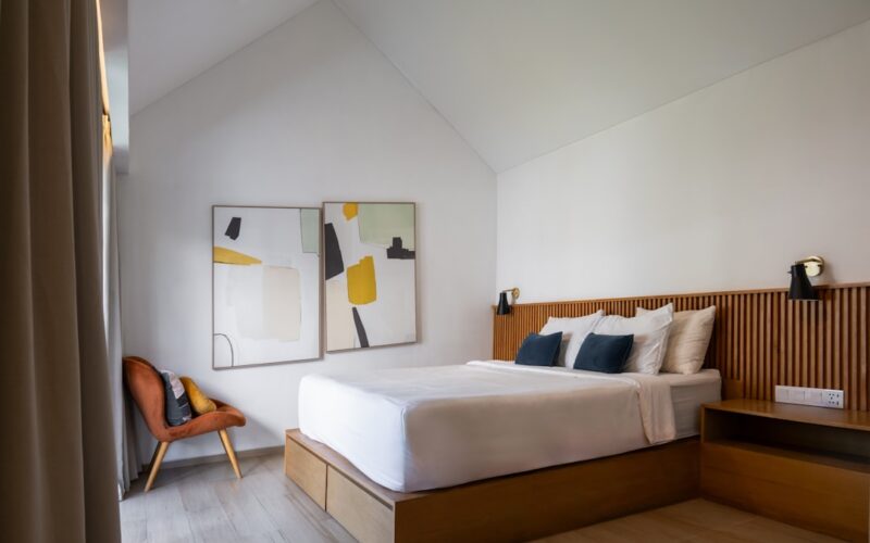 Lime Wash vs Modern Paint: Breathability for Stone Cottages