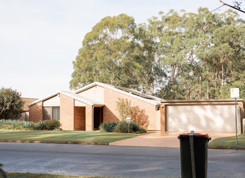 Resin Bound vs Tarmac: SuDS Compliance for Front Gardens