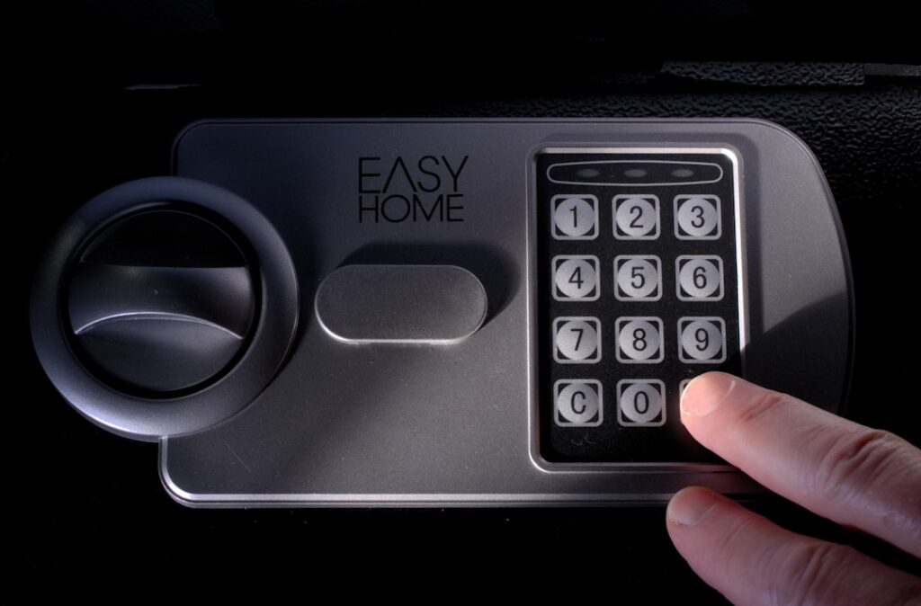 Wireless vs Wired Alarms: Insurance Premium Differences