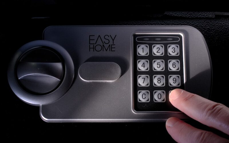 Wireless vs Wired Alarms: Insurance Premium Differences