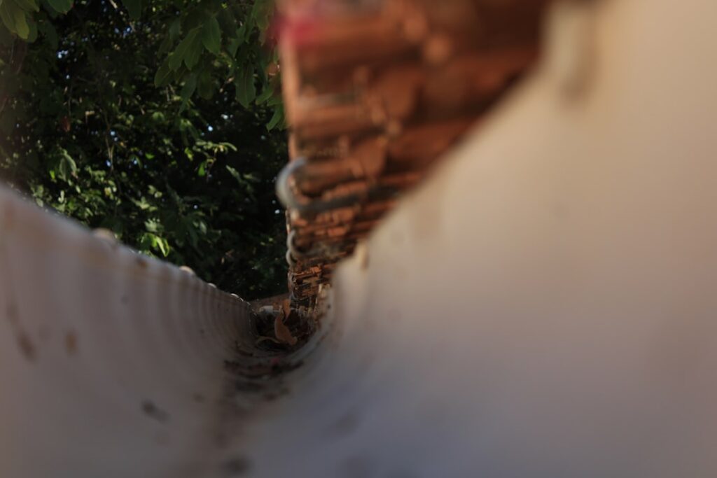 Gutter Vacuum Systems: Working Over Conservatories
