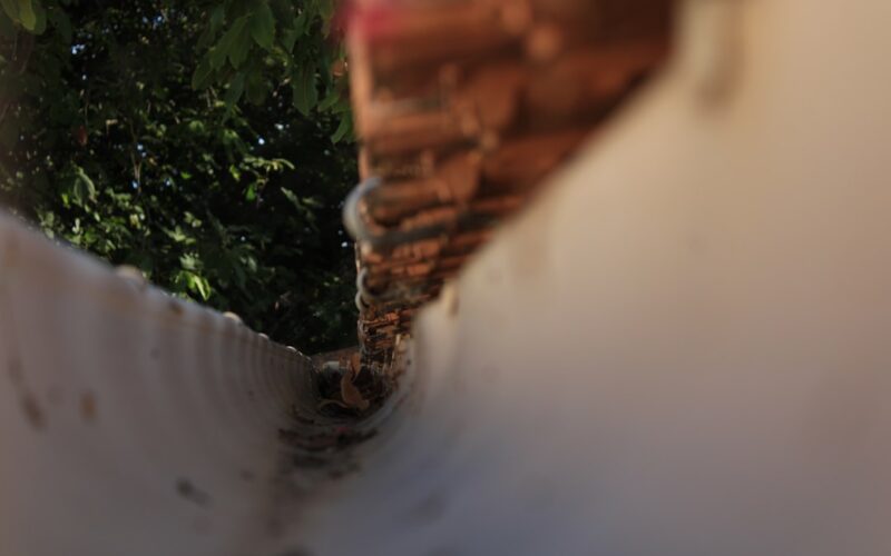 Gutter Vacuum Systems: Working Over Conservatories